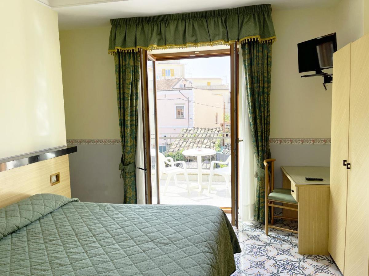 Hotel Reginella Sant'Agata sui due Golfi Ngoại thất bức ảnh