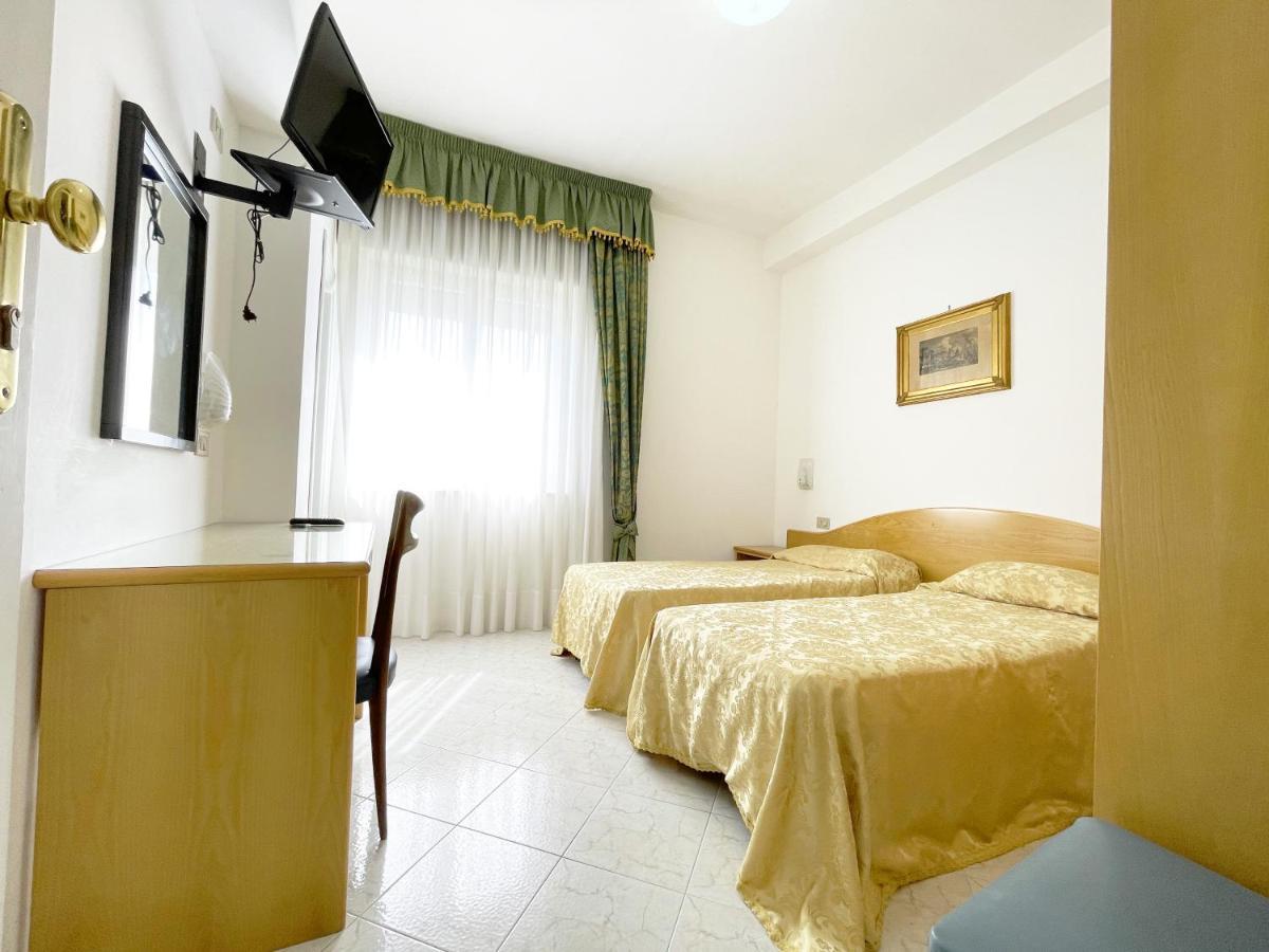 Hotel Reginella Sant'Agata sui due Golfi Ngoại thất bức ảnh