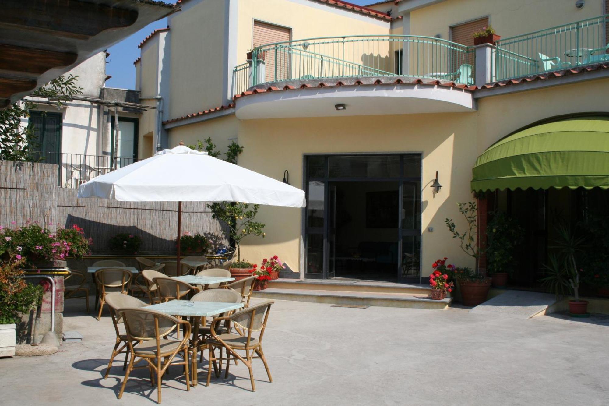 Hotel Reginella Sant'Agata sui due Golfi Ngoại thất bức ảnh