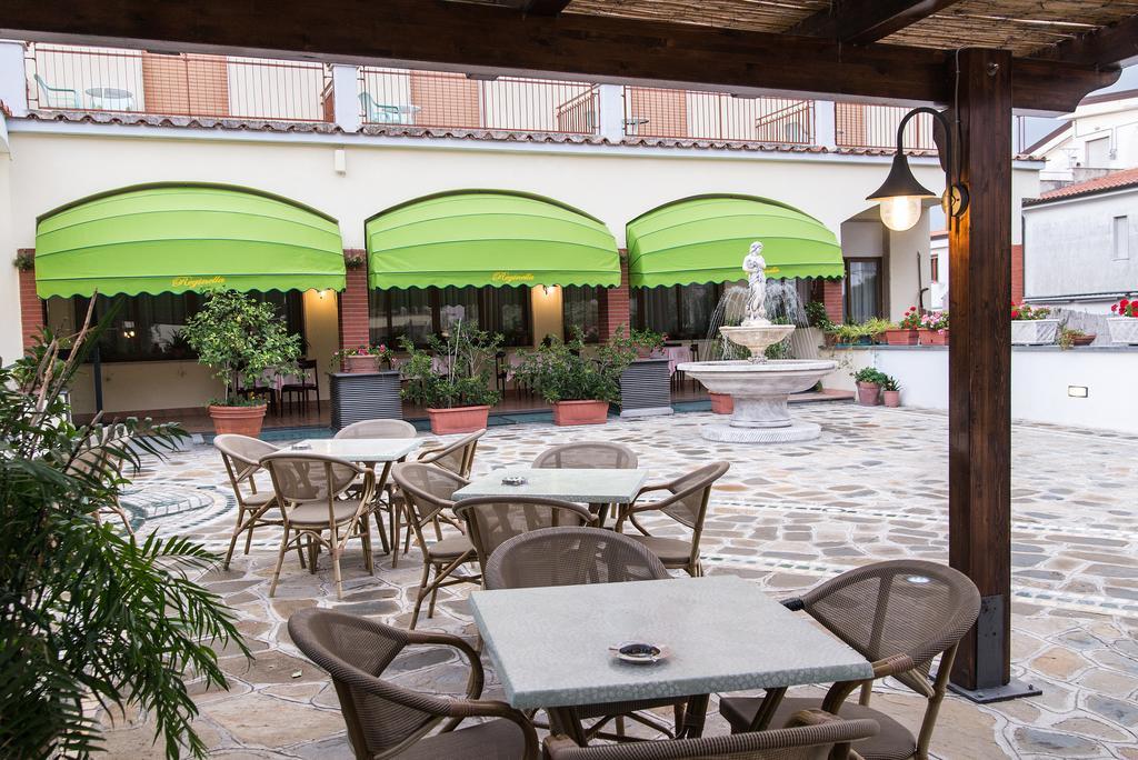Hotel Reginella Sant'Agata sui due Golfi Ngoại thất bức ảnh